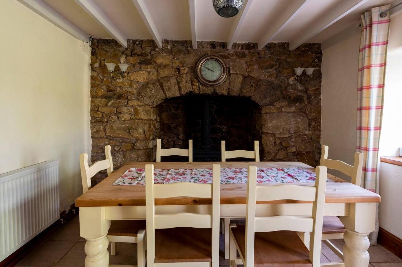 Llys Onnen - North Wales Holiday Cottage Mold Exterior photo
